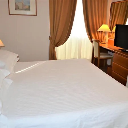 Western Park فندق 4*