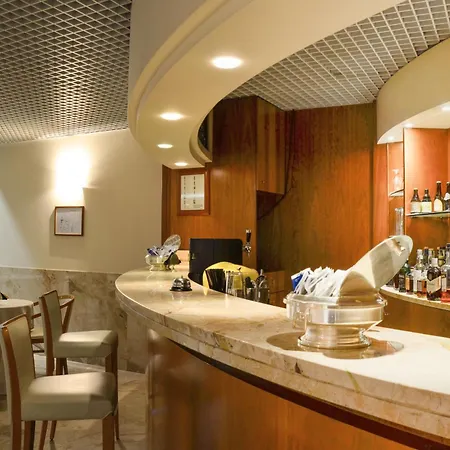 فندق Western Park 4*