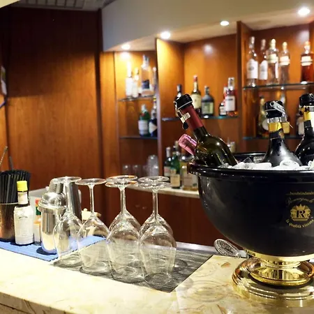 Western Park بياتشينسا