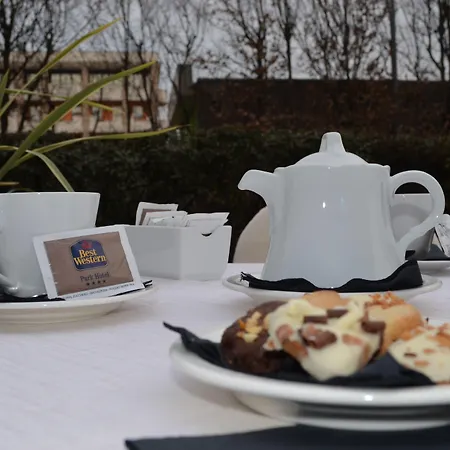 Western Park بياتشينسا