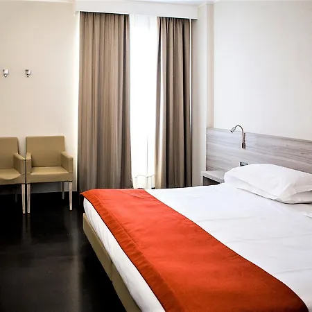 Western Park بياتشينسا