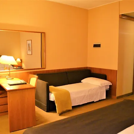 Western Park 4* بياتشينسا