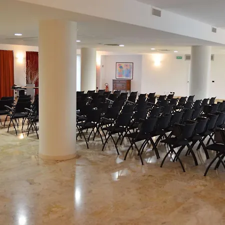 Western Park Hotel Plaisance