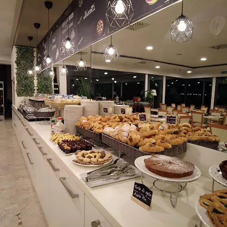 Western Park Hotel 4*