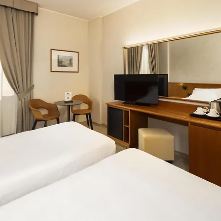 فندق Western Park 4*