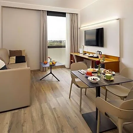 Western Park Hotel 4*