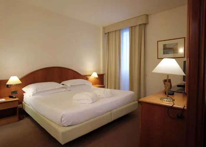 Western Park 4* Πιατσέντζα